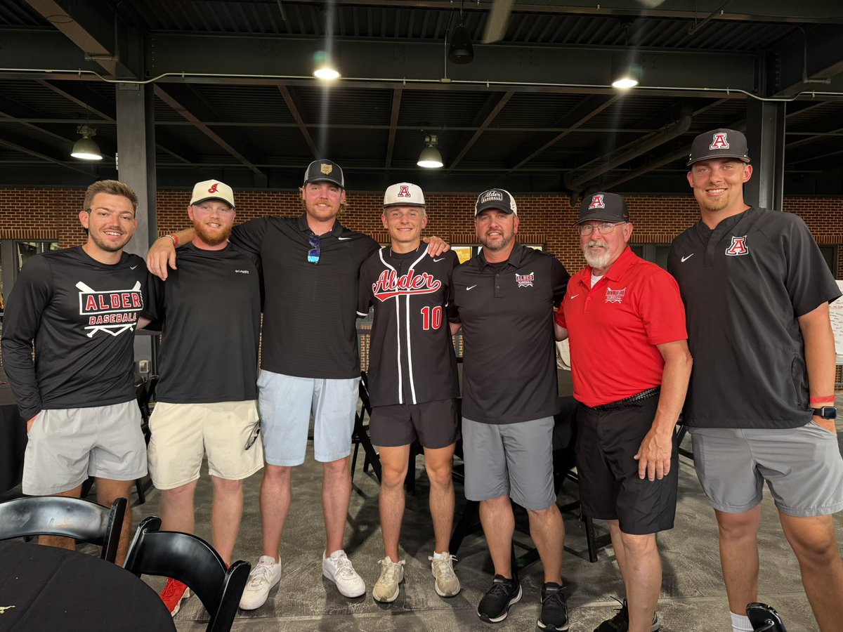 Congrats to Ashton on being selected Player of the Year for the Central Ohio Homeplate Club. What an amazing organization with members who are truly guardians of the great game of Baseball in Central Ohio! Thank you again for recognizing Ashton &amp; for the first class hospitality!
