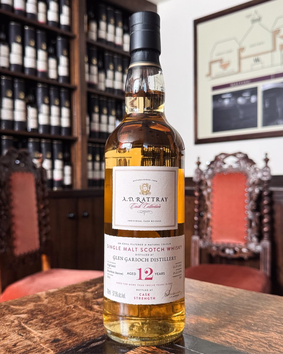 Glen Garioch 2012. Bourbon Barrel.

Fully matured in a fresh ex-bourbon barrel, this expression showcases pronounced influence from sweet, vanillin-rich American oak. bit.ly/44cRqoS

#adrattraywhisky #caskcollection