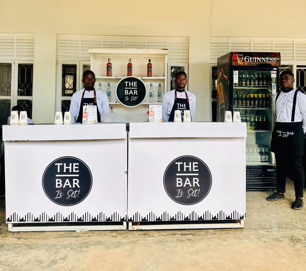 IamCarolPrimah's tweet image. Got a celebration this weekend? 🤔 Spend on UBL Soirée Packages &amp;amp; enjoy mixologists, hostesses/ hosts , customized menus and more. 📞 Call 0800-277-000 to make your Oder.
#TheBarIsSet