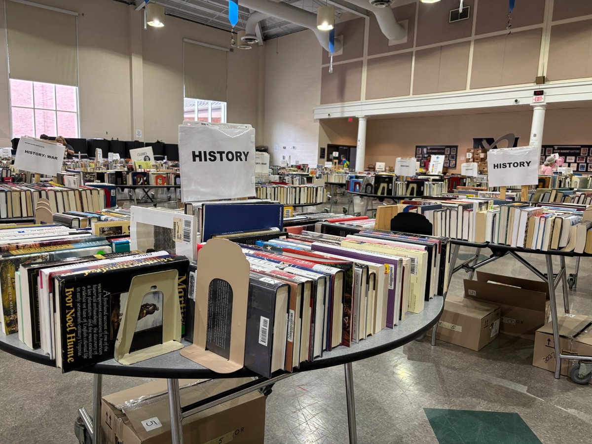 FHSchools's tweet image. Don't miss out on the Summer Used Book Sale hosted by the Anderson Township Library Association at Nagel MS! Check out a wonderful selection of books, CDs, DVDs, puzzles and more.
Friday, 6/20, 10am-7pm
Saturday, 6/21, 10am-5pm
Sunday, 6/22, 12-3pm (Box Day: fill a box for $25!)