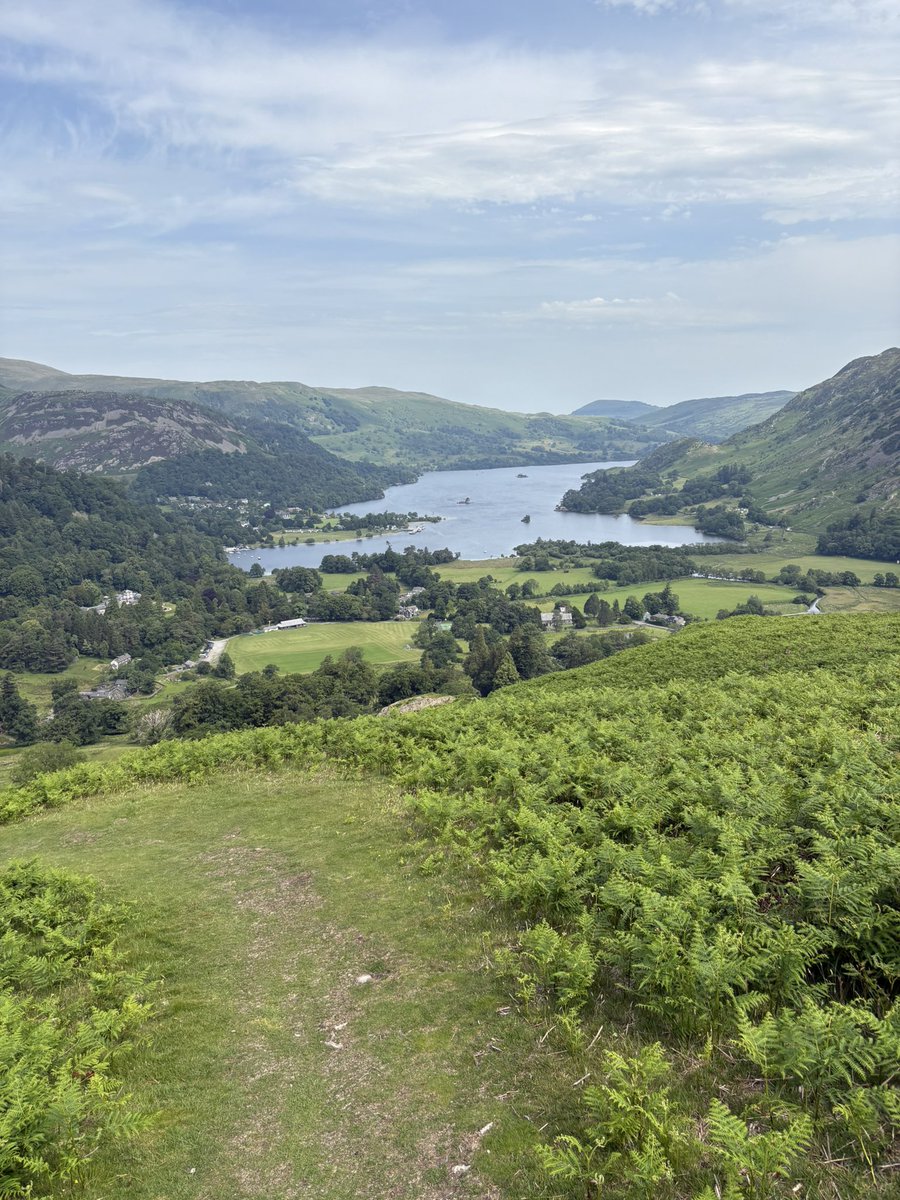 PaulBevan78's tweet photo. Finished our little trip to the lakes of with Arnison crag. Another great day for the weather. Plenty of people out on the fells. @NVisla loving life.@Wainwrights214 @lowealpine @rab_equipment @CumbriaWeather @lakedistrictnpa https://t.co/Pz19Ya4T2c