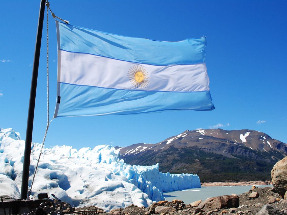 <a href="/Adrigara5/">Adrigara</a> Buon Pomeriggio Adrigara !!!  e buona festa della bandiera !!!  Azzurro del Cielo e del Mare con il SOL de Mayo che risplende sul bianco dei suoi ghiacciai!!!
I❤️ARGENTINA 🙋‍♂️👍🇦🇷🇦🇷🇦🇷