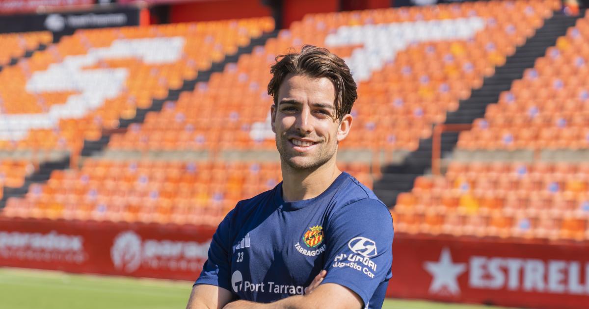 🚨🚨 Exclusiva 🚨🚨
El Nastic se jugará el ascenso a segunda con 2 ex jugadores de la cantera de la Real Sociedad y 1 del Málaga

Estuvieron en nómina en estos equipos y ahora, increíblemente se enfrentan a sus ex equipos sin despertar sospechas.

Son Gorostidi, Antonio y Concha.