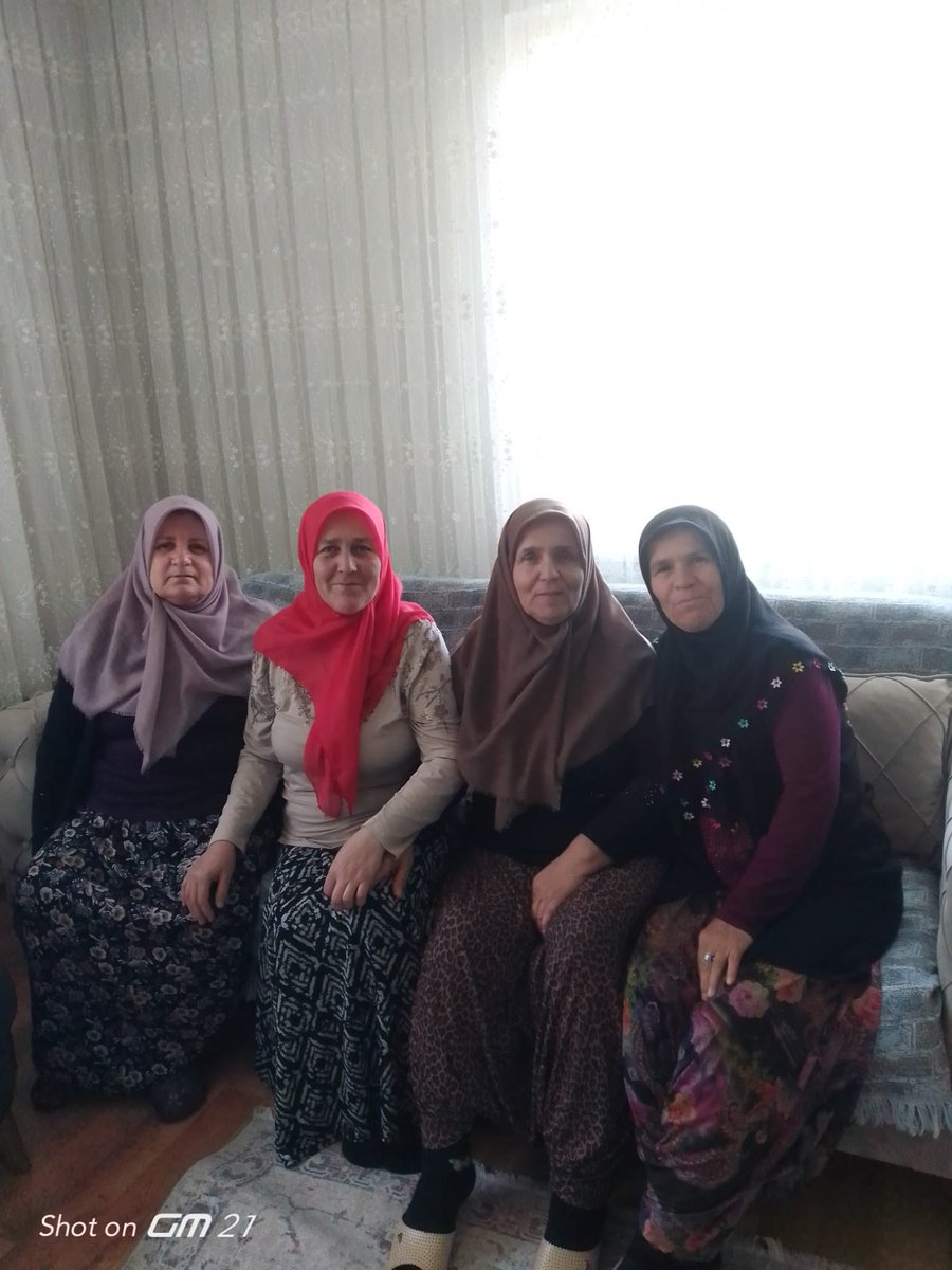 Yönetim Kurulu Üyelerimizle birlikte; ilçemizdeki hasta, yaşlı ve büyüklerimizi evlerinde ziyaret ettik. Bu anlamlı buluşmalarda gönüllere dokunarak hal ve hatır sorduk, dualarını aldık.

Hayır dualarına ortak olduğumuz bu ziyaretler, bizler için büyük bir manevi kazanç oldu.