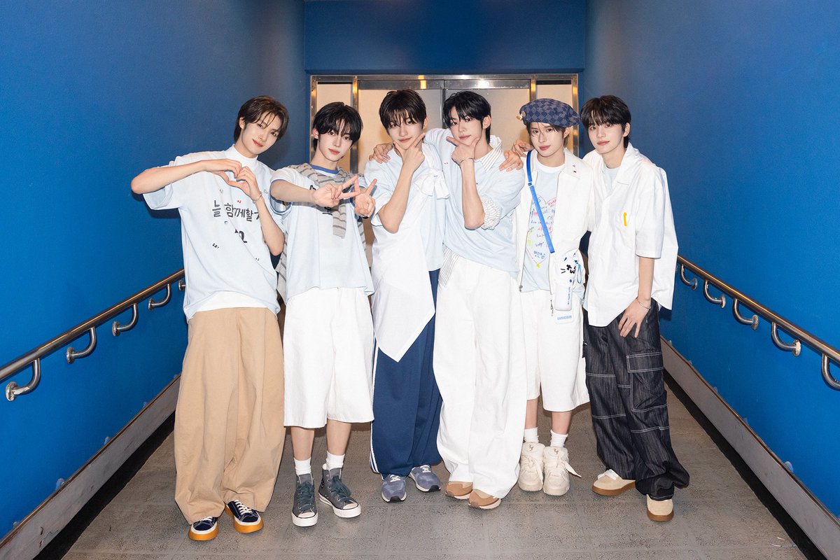 [#TODAYWITHUS]
250620 2025 TWS TOUR '24/7:WITH:US' IN SEOUL

투어스의 청춘은 42🤍
내일 또 봐 안녕🤍

#TWS #투어스 #247WithUs
#2025TWSTOUR
#247WITHUS_IN_SEOUL