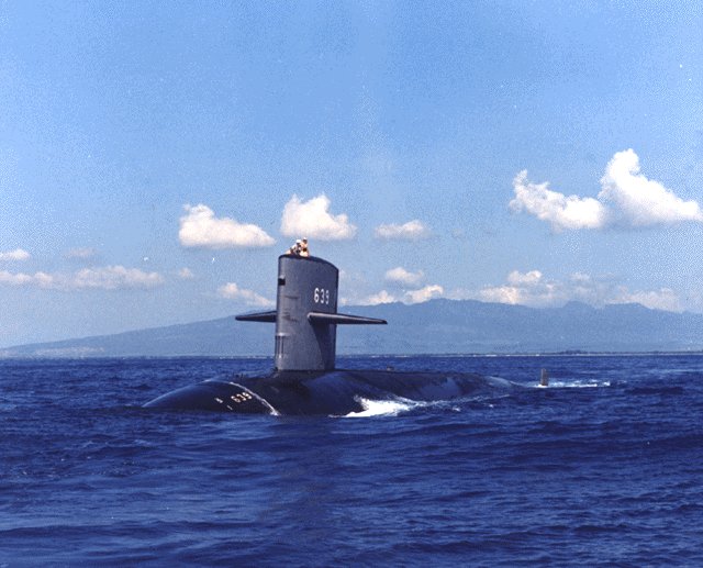 #OTD in 1970, USS Tautog (SSN-639) collided with Soviet sub K-108. Chunks of K-108's screw became embedded in Tautog's sail. The U.S. was convinced that K-108 had been sunk in the accident but later learned that the sub managed to return to port. The incident was kept secret.