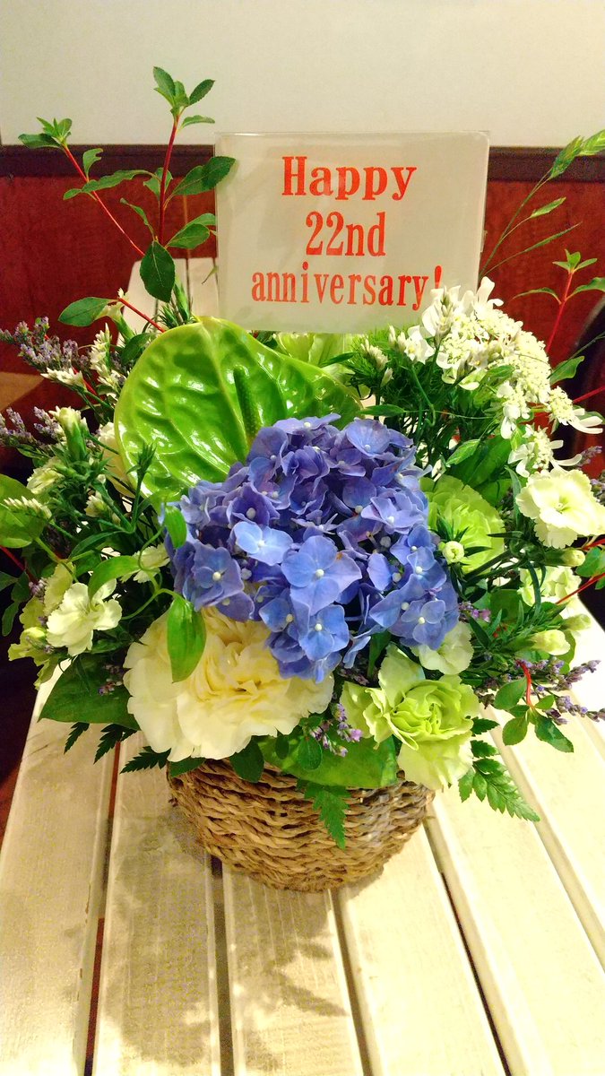 Fresco_Espresso's tweet image. お陰様でFRESCOは22周年を迎える事が出来ました。ありがとうございます！
21日(土)、22日(日)は数年振りにシンチェリータさんのジェラートでアフォガートをお出しします！
今回はノッチョーラ&amp;amp;ゴマジャンドゥーヤのデュオで♪
ジェラートが無くなり次第終了ですので、気になる方はお早めに～！