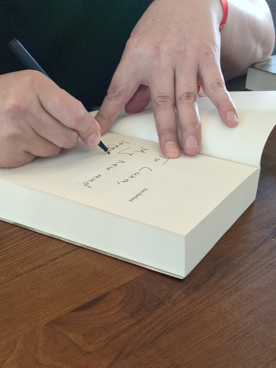 Nuevo tesoro en mi posesión:
Una posada para caminantes de <a href="/Prometeabtc/">PROMETEA</a> firmado por su autor, Paul Rosenberg