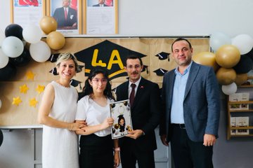 Öğrencilerin Karne Heyecanı