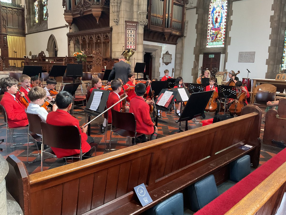 🎶 What a night! On Monday, our second annual Hallfield Music Prom was a fantastic celebration of musical talent, featuring our brilliant instrumental ensembles and Prep choirs.
The evening ended on a high with a rousing performance of Land of Hope and Glory — audience