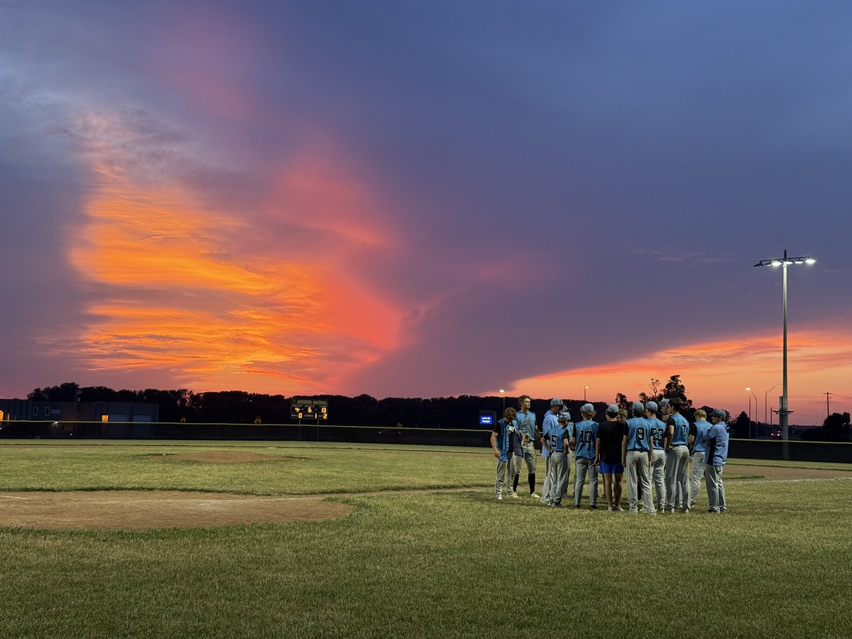 Underwood Baseball (@dirtyubaseball) on Twitter photo Beautiful picture from last night’s game at Riverside. Thank you <a href="/SaraBaldonado/">Sara Baldonado</a>
#Team13 Beautiful picture from last night’s game at Riverside. Thank you <a href="/SaraBaldonado/">Sara Baldonado</a>
#Team13