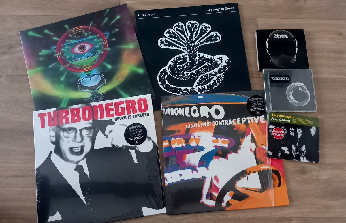 Gaur! Gasteizko <a href="/AzkenaRockFest/">Azkena Rock Festival</a> ean...
<a href="/TurbonegroHQ/">Official Turbonegro</a> !
🖤🖤🖤🖤