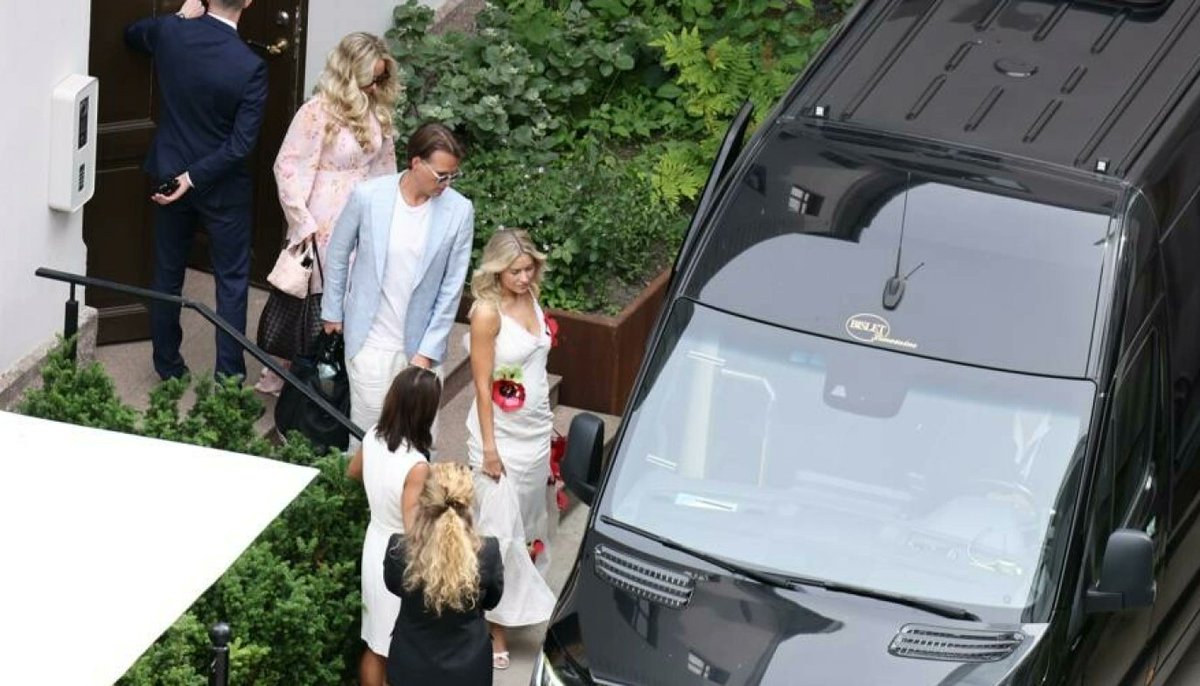 OnlyOdegaard's tweet image. Helene and Martin Ødegaard today at the start of their wedding weekend celebration! #odegaard #arsenal