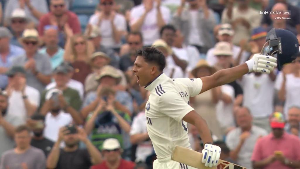 THE ROAR OF THE NEW LION KING 👑 
• A Test hundred in West Indies in his first Test.
• A Test hundred in Australia in his first Test.
• A Test hundred in England in his first Test.

• YASHASVI JAISWAL TAKE A BOW.👍

#INDvsENG