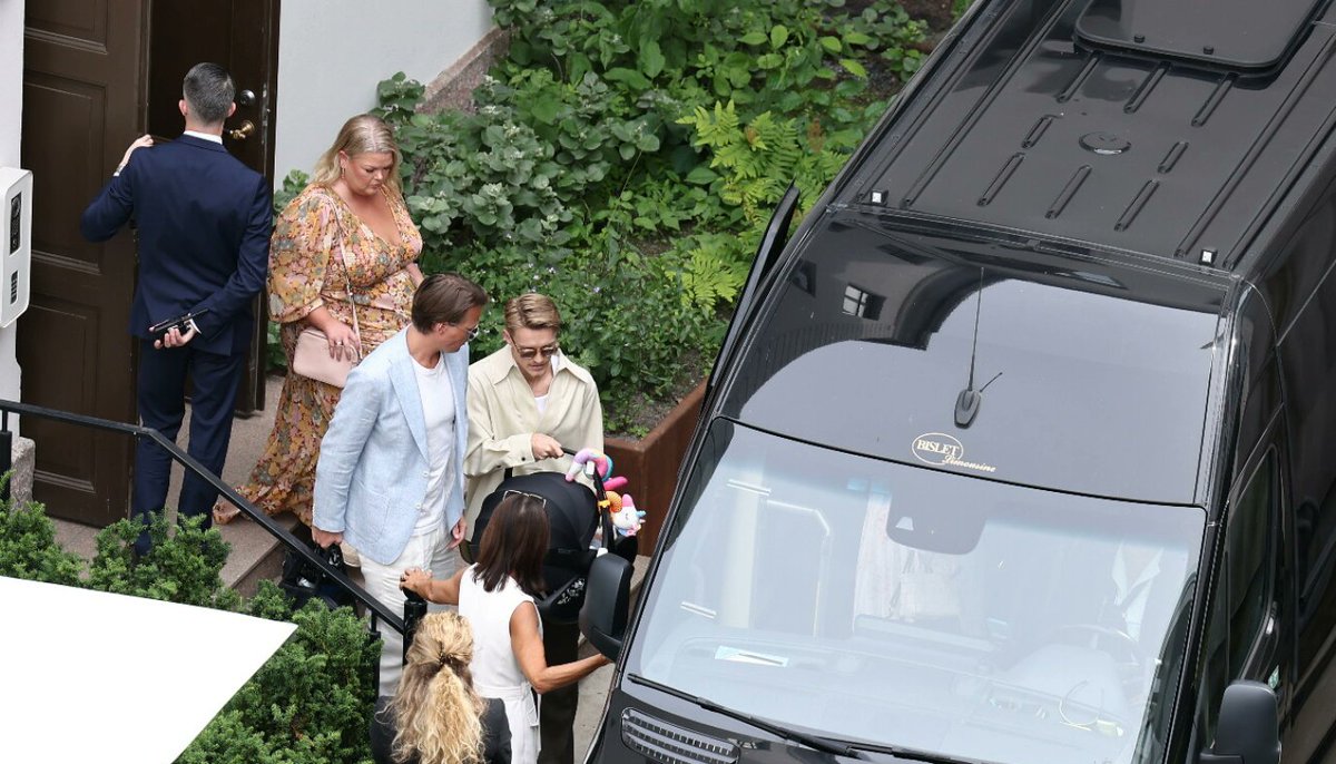 OnlyOdegaard's tweet image. Helene and Martin Ødegaard today at the start of their wedding weekend celebration! #odegaard #arsenal