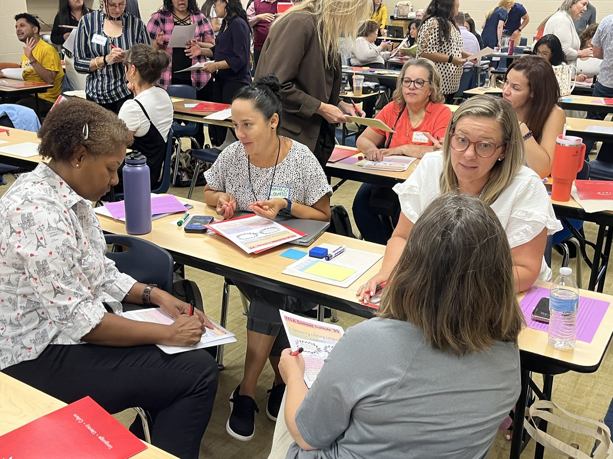 Elisabeth13's tweet photo. 14 @LamarCISD World Lamguage teachers in San Antonio for @TFLA_Tweets Summer Institute! Thankful for a district that supports learning!! #langchat #SI25 https://t.co/BzXG7kd8ni