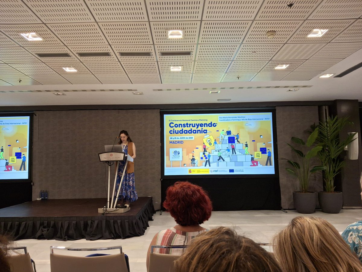 III Conferencia Nacional Centros eTwinning. Comenzamos el encuentro de centros. Un honor representar al <a href="/iessanchezlast/">@iessanchezlastra</a>