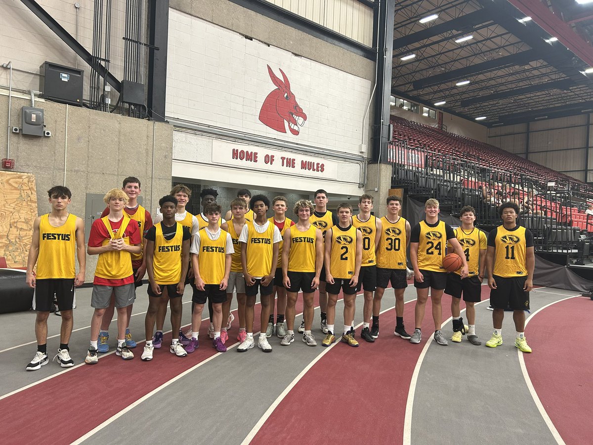 Drew Horrell (@coachh253) on Twitter photo Great week <a href="/UCMMULES/">UCM Mules & Jennies</a> camp! Boys got after it on the hardwood and had some team bounding time. Next up, Kansas City for the weekend! Great week <a href="/UCMMULES/">UCM Mules & Jennies</a> camp! Boys got after it on the hardwood and had some team bounding time. Next up, Kansas City for the weekend!