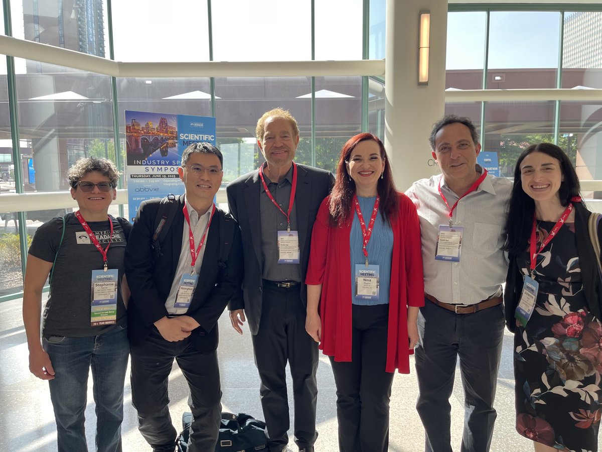 At the #AHSSM ⁦<a href="/ahsheadache/">American Headache Society</a>⁩ 🧠Dr Lipton ⁦<a href="/stephanieJnahas/">Stephanie Nahas</a>⁩ ⁦<a href="/ihs_official/">International Headache Society</a>⁩ ⁦<a href="/AHDAorg/">AHDA/THA</a>⁩ 🧠 ⁦<a href="/WNGtweets/">Women Neurologists Group</a>⁩