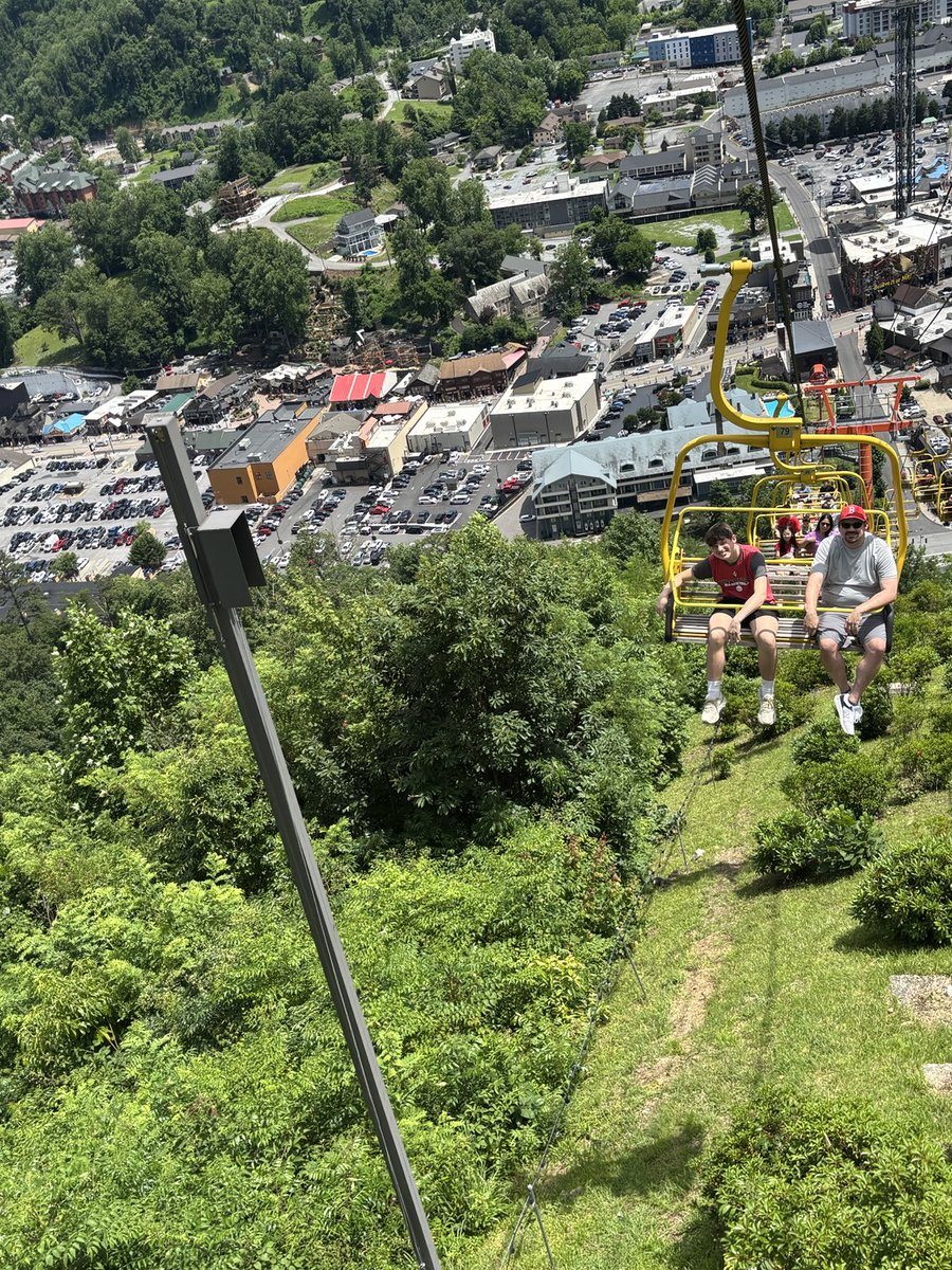 bradfordhoops20's tweet image. Heading to the top! Dayne had to keep Coach Matt calm on the way up! 🤣