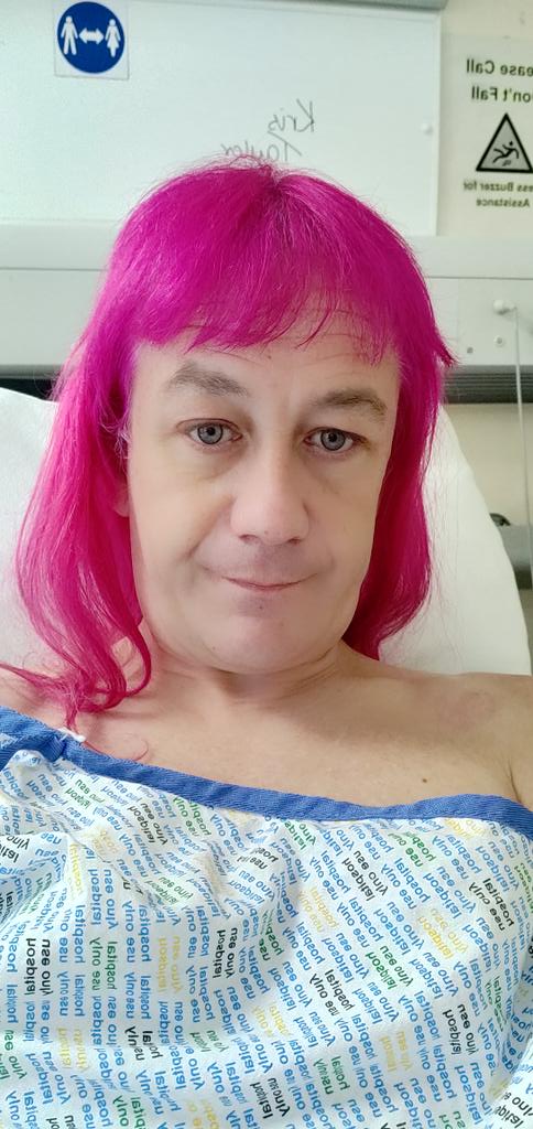 Hernia operation done and dusted!
Feels so weird without my piercings!