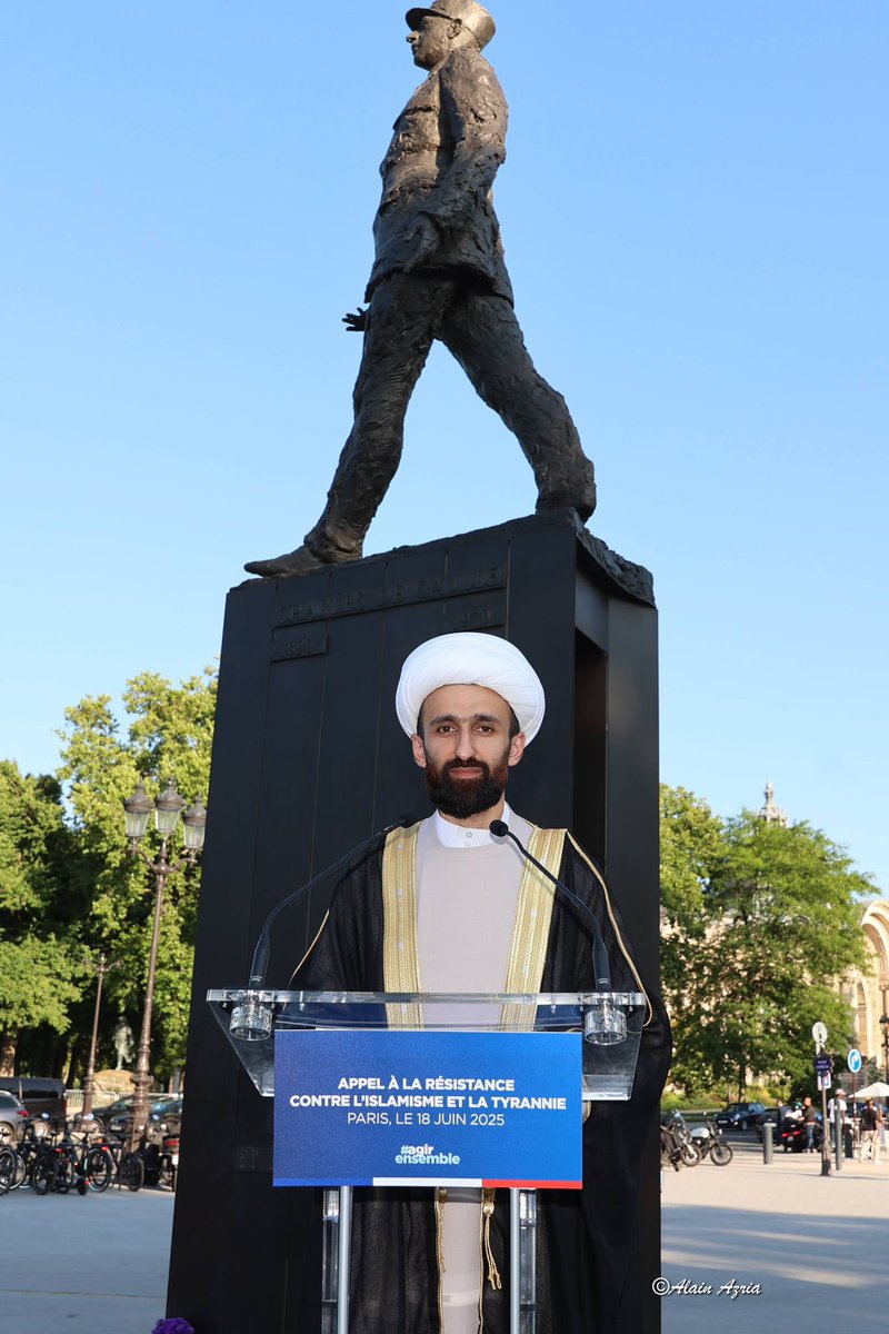 SheikhMehdizade's tweet image. Devant la statue du général Charles de Gaulle, en ce 18 juin, jour chargé de mémoire et d’histoire, je rends hommage à un homme qui, face à la défaite, a refusé le silence, la soumission et la résignation. Le 18 juin 1940, le général de Gaulle lançait depuis Londres un appel à la…