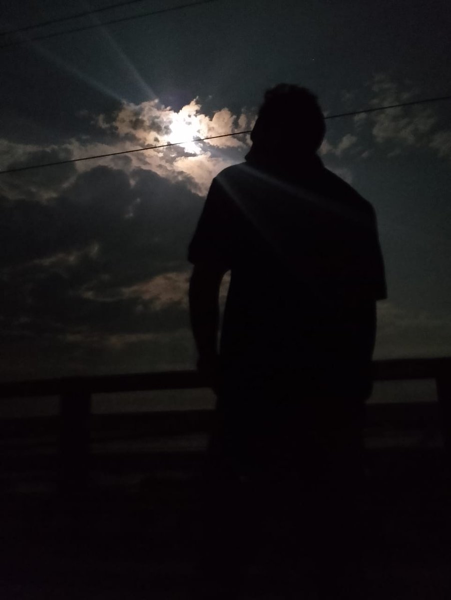 mostak000's tweet photo. যদি ভুল করে কভু মনে পড়ে আমায়,
খুঁজে নিও আছি রাতের ধ্রুবতারায়।

#MosTak https://t.co/IS5LAgJO6L