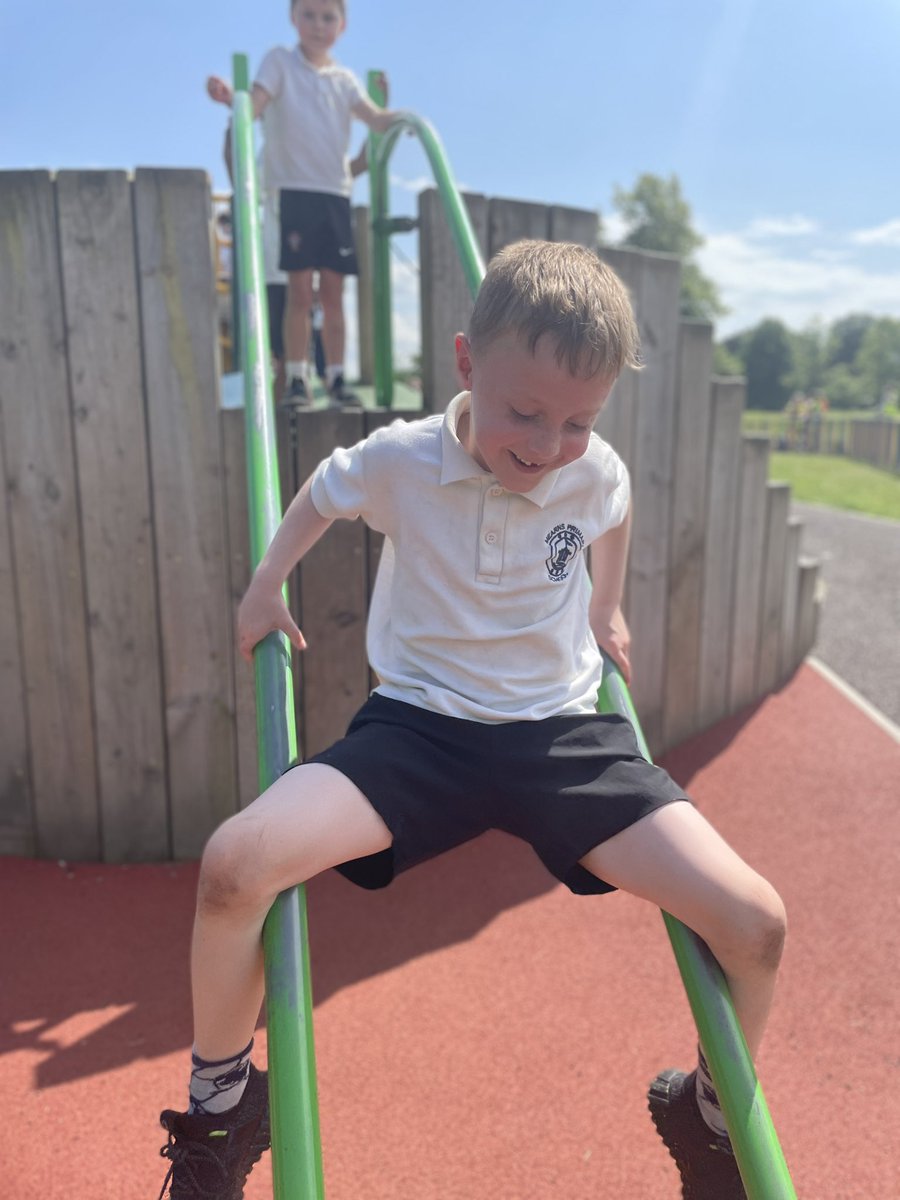 Mearns Primary & Nursery (@mearns_primary) on Twitter photo Some more great photos of P2.5 enjoying Rouken Glen Park. Some more great photos of P2.5 enjoying Rouken Glen Park.