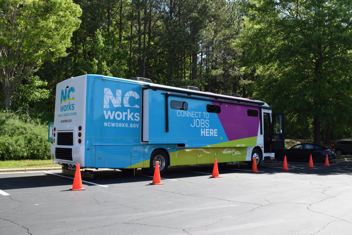 Don't miss the Multi-State Career Expo on Saturday, June 28!
The NCWorks Mobile Career Center will be on site to help jobseekers and the 20+ North and South Carolina employers attending.
Where: Scotland County High School Gymnasium, 1000 West Church Street, Laurinburg, NC 28352