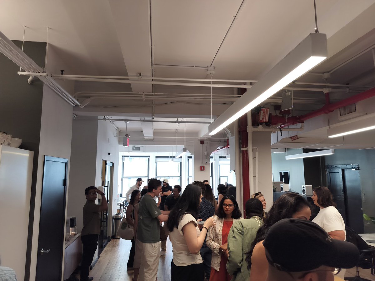 Absolutely loved meeting these awesome DTC folks - thanks for hosting <a href="/RosenZone/">Nate Rosen</a> and Brandon! 

Oh and did ya see the cutest guest of honor? 🐶🐾