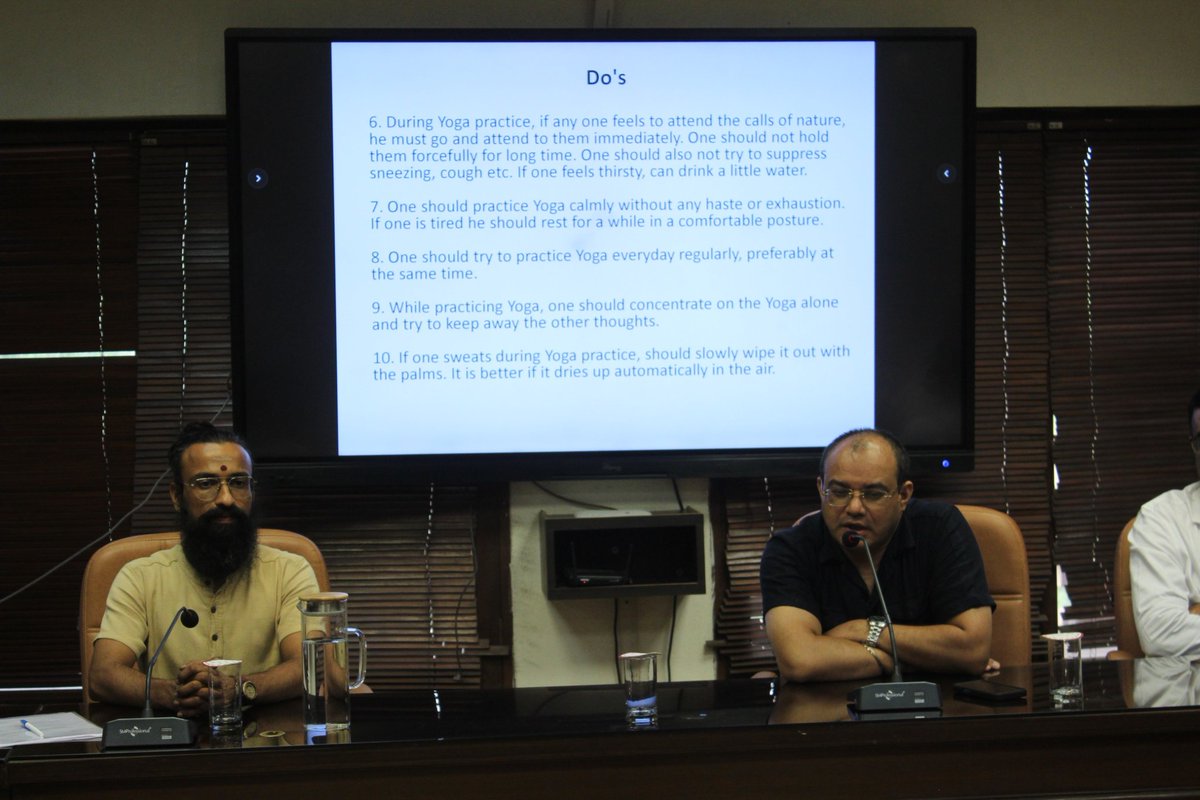 icssr's tweet image. On the occasion of 11th International Yoga Day, ICSSR and CSTT co-organised an interactive and impactful session with Shri Rahul Singh Chauhan from the Moraji Desai National Institute of Yoga, Ministry of Ayush, on "Yoga's Key Role in Harmonizing Humanity with its Environment".…