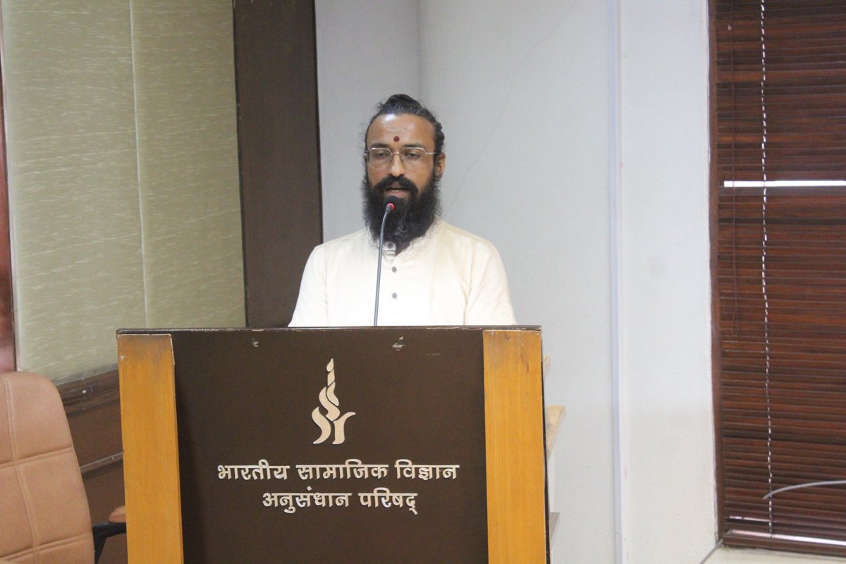 icssr's tweet image. On the occasion of 11th International Yoga Day, ICSSR and CSTT co-organised an interactive and impactful session with Shri Rahul Singh Chauhan from the Moraji Desai National Institute of Yoga, Ministry of Ayush, on "Yoga's Key Role in Harmonizing Humanity with its Environment".…