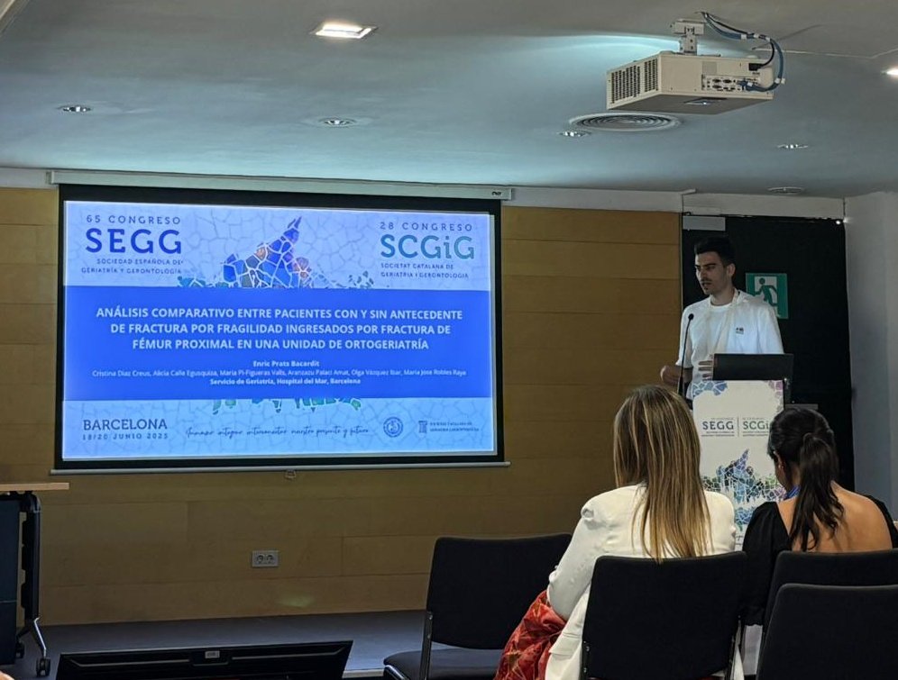 Geriatria | Hospital del Mar (@geriatriamar) on Twitter photo 🔋 Tarda molt productiva al congrés de la <a href="/SCGiG/">SCGiG</a> i <a href="/seggeriatria/">SEGG</a> on hem pogut presentar comunicacions i pòsters dels treballs realitzats durant aquest últim any a <a href="/GeriatriaMar/">Geriatria | Hospital del Mar</a> i <a href="/hospitaldelmar/">Hospital del Mar</a> 💪🏼 🔋 Tarda molt productiva al congrés de la <a href="/SCGiG/">SCGiG</a> i <a href="/seggeriatria/">SEGG</a> on hem pogut presentar comunicacions i pòsters dels treballs realitzats durant aquest últim any a <a href="/GeriatriaMar/">Geriatria | Hospital del Mar</a> i <a href="/hospitaldelmar/">Hospital del Mar</a> 💪🏼