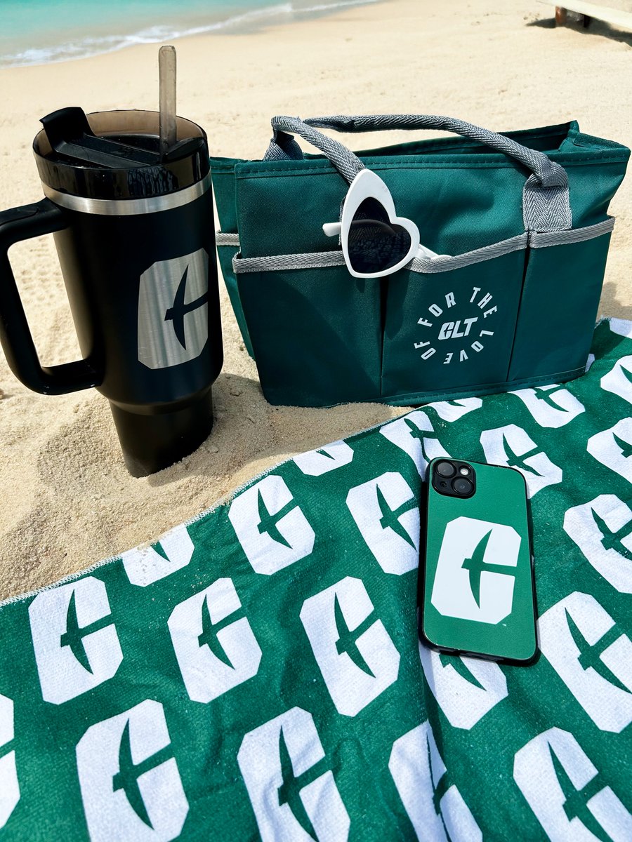 Niner summer essentials >> #FirstDayofSummer 🌤️