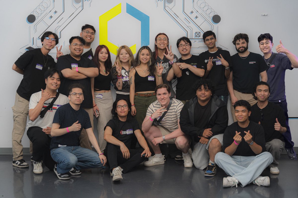 It’s been awhile since we’ve done a staff photo… 📸

Thank you everyone for coming out to the TVAL Masters Mixer at the Red Bull Gaming Studio! 🇨🇦