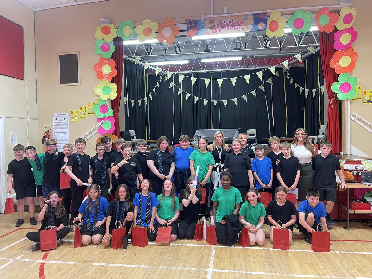 Miss Docherty (@docherty_miss) on Twitter photo What a fantastic leavers show P7, you have made me and the school very proud 😊 well done 👏 <a href="/Golfhill_PS/">Golfhill PS</a> What a fantastic leavers show P7, you have made me and the school very proud 😊 well done 👏 <a href="/Golfhill_PS/">Golfhill PS</a>