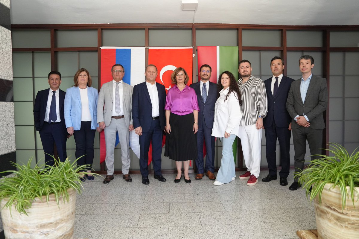 Ayşe Ünlüce tweet media