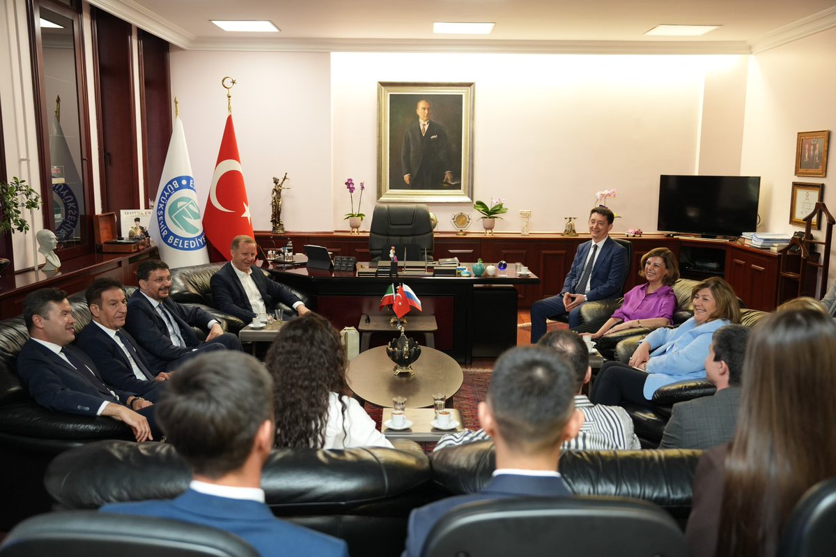 Ayşe Ünlüce tweet media