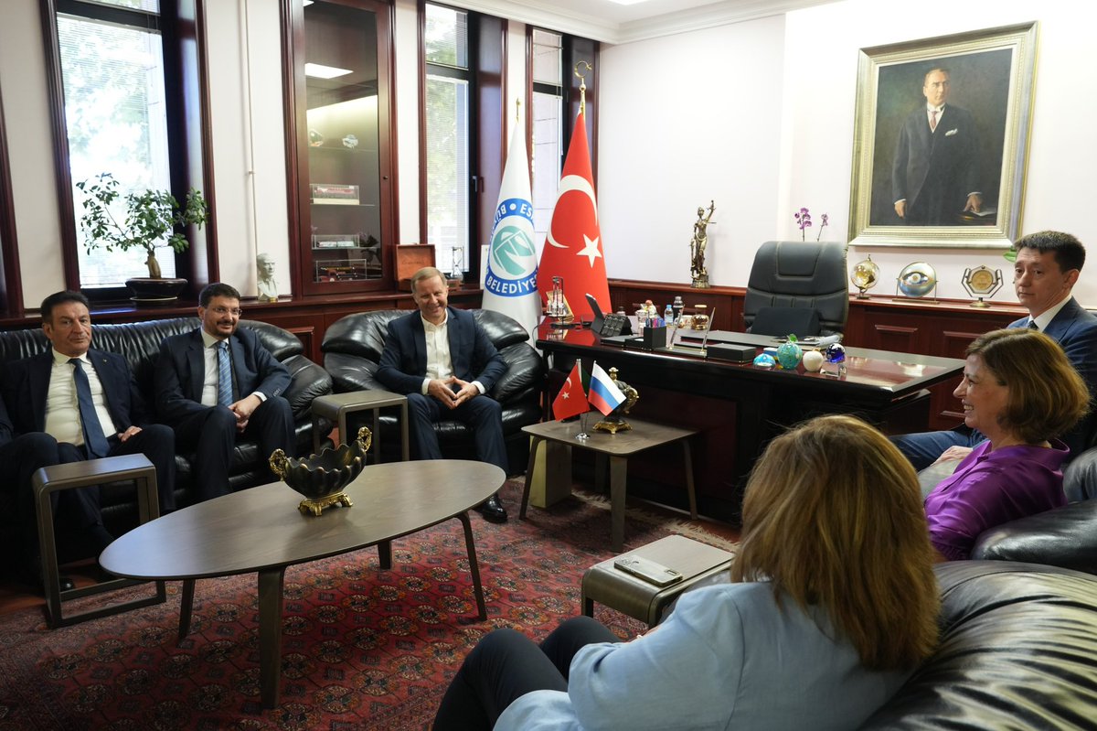 Ayşe Ünlüce tweet media