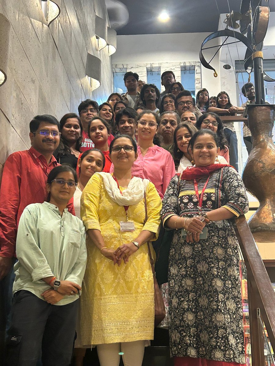 NIMHANS_BLR's tweet photo. “A Note to Myself,” organised by the Department of Mental Health Education, #NIMHANS at Atta Galatta, created a healing space through gratitude notes, letters to self, and sharing circles—using public spaces to spark reflection and mental health conversations.
#LettersToSelf https://t.co/xFyMMHDk03
