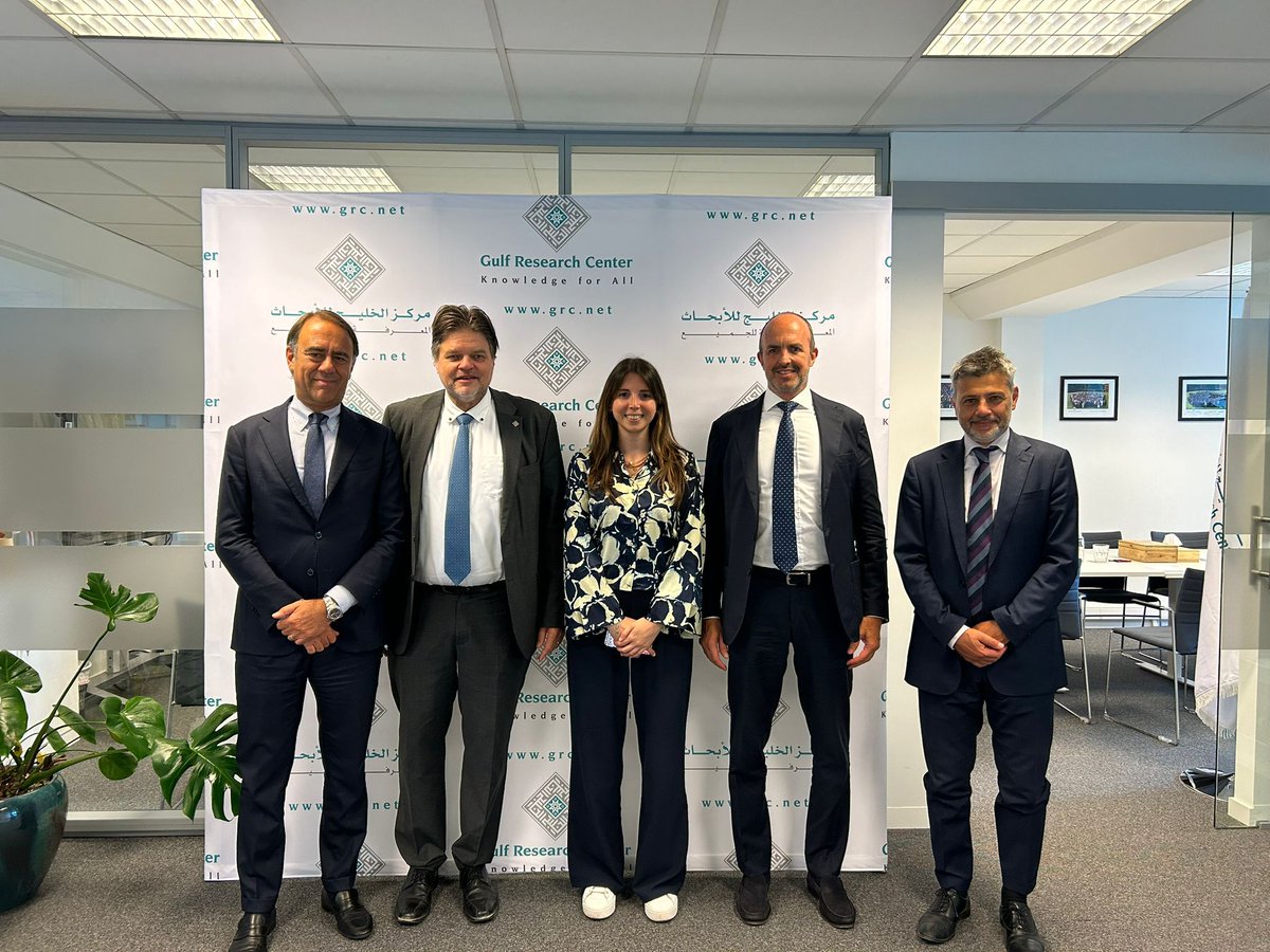 Fondazione Luigi Einaudi (@fleinaudi) on Twitter photo Interessante e piacevole scambio di vedute oggi tra il Segretario generale <a href="/andrea_cangini/">Andrea Cangini</a> e una delegazione della <a href="/fleinaudi/">Fondazione Luigi Einaudi</a> con <a href="/ck_abualex/">Christian Koch</a>, Executive Manager del <a href="/Gulf_Research/">Gulf Research Center - مركز الخليج للأبحاث</a> a Bruxelles, la Fondazione creata da <a href="/AbdulazizOSager/">Dr. Abdulaziz Sager | د.عبد العزيز بن عثمان بن صقر</a> Interessante e piacevole scambio di vedute oggi tra il Segretario generale <a href="/andrea_cangini/">Andrea Cangini</a> e una delegazione della <a href="/fleinaudi/">Fondazione Luigi Einaudi</a> con <a href="/ck_abualex/">Christian Koch</a>, Executive Manager del <a href="/Gulf_Research/">Gulf Research Center - مركز الخليج للأبحاث</a> a Bruxelles, la Fondazione creata da <a href="/AbdulazizOSager/">Dr. Abdulaziz Sager | د.عبد العزيز بن عثمان بن صقر</a>