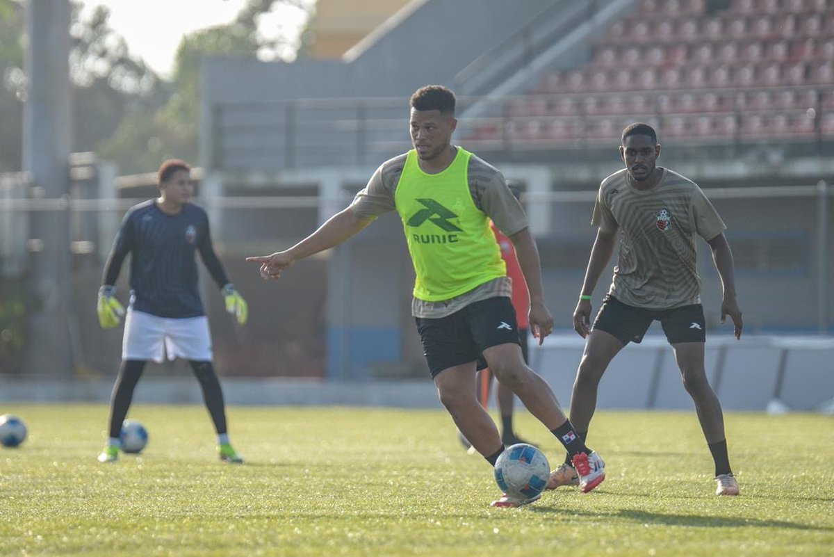 OTRA VEZ!!✍🏽

Por lo tanto, pónganse toda la armadura de Dios, para que cuando llegue el día malo puedan resistir hasta el fin con firmeza.
(Efesios 6:13)🛐