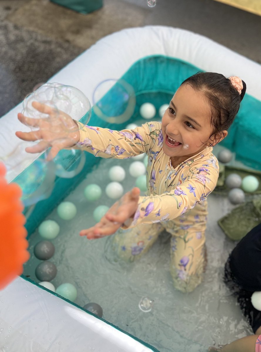 Miss Saboor tweet media