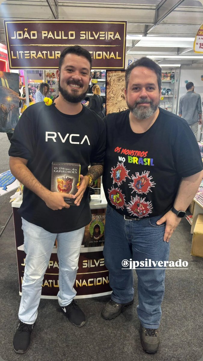 BitJPS's tweet photo. 8° Dia de Bienal!
Aproveite hoje, que no último final de semana é LOTADO!

Promoção 10 Anos de lançamento:
O Último dos Guardiões - Insurreição.

Livro 1+2 por R$ 59,90
Grátis Poster tamanho A2. 

* Enquanto durarem os estoques.
Pavilhão Laranja - Estande E47.

#BienalDoLivroRio https://t.co/qJBlwUUuFp