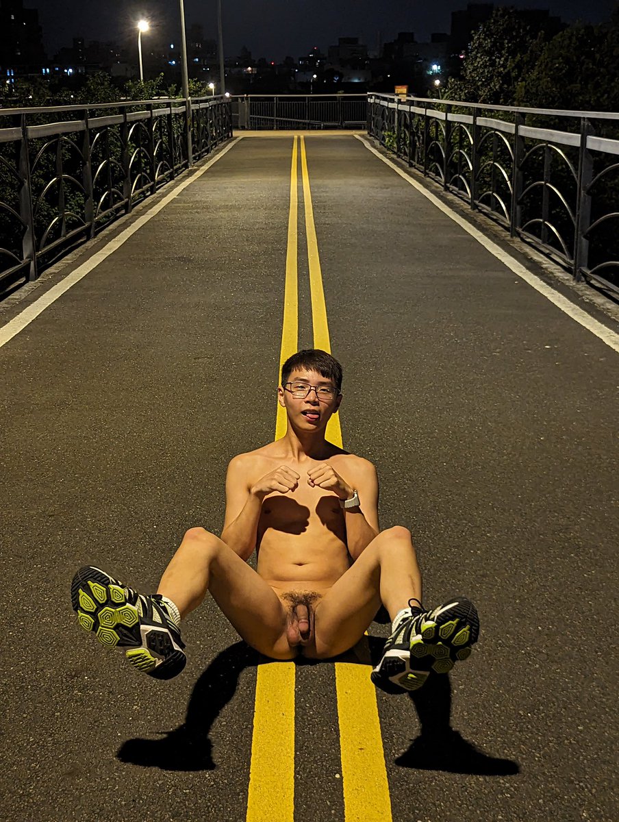 沒想到野裸還能遇到新朋友
很開心認識你🤣🤣
下次再揪嗷😍