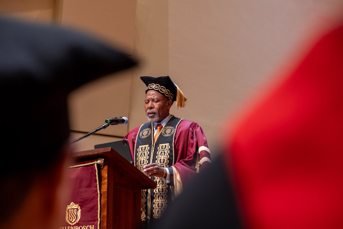 Stellenbosch University officially installed Governor Lesetja Kganyago as its 16th Chancellor today. 🇿🇦
In his speech, he urged SU to be a home for curiosity, innovation and academic freedom.
Read more about this proud SU moment: sun.ac.za/english/Lists/…