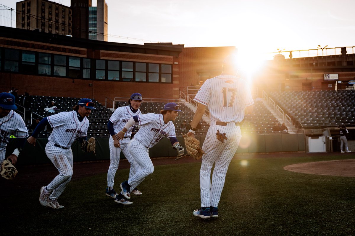 RiverHawkBB's tweet image. Summer days like these are when we wish we could be out on the ballpark❗️⚾️☀️

#UnitedInBlue | #AEBASE