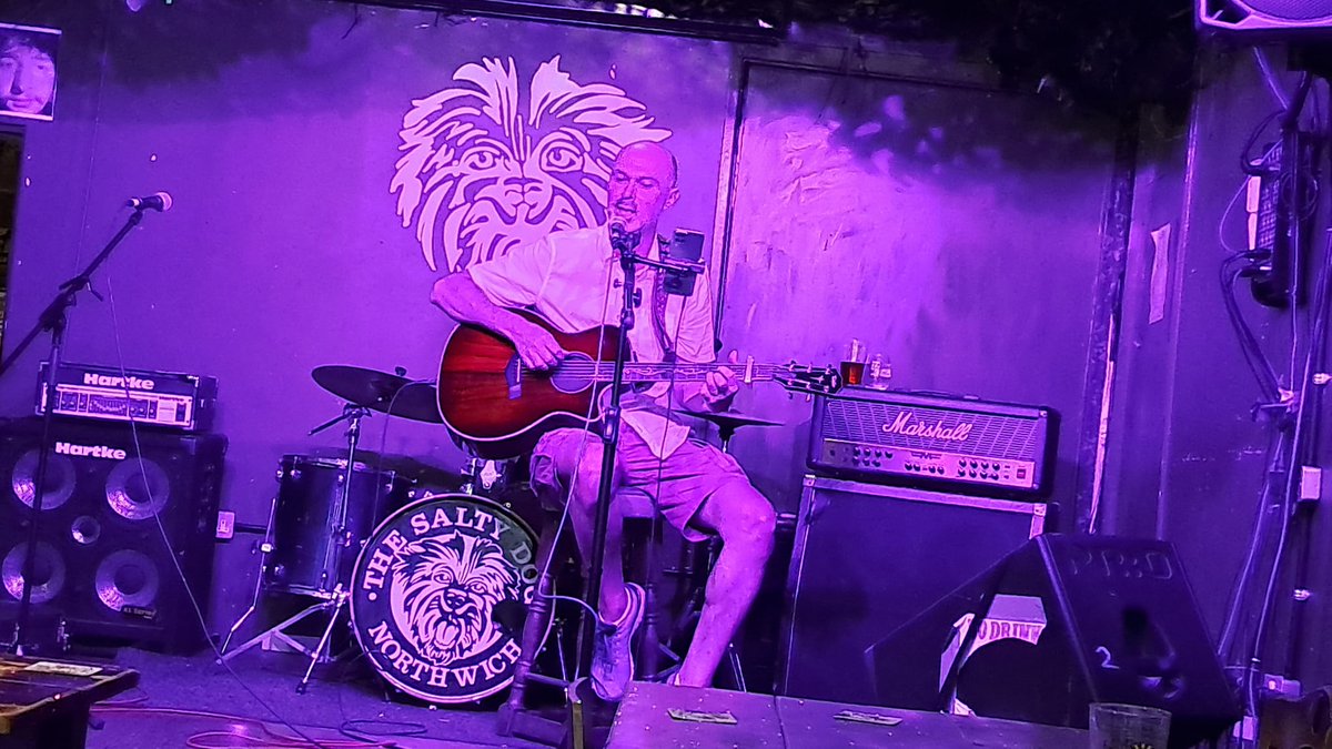 Last night's gig at The Salty Dog was fantastic.  Thanks to everyone who came down.  See you again soon!