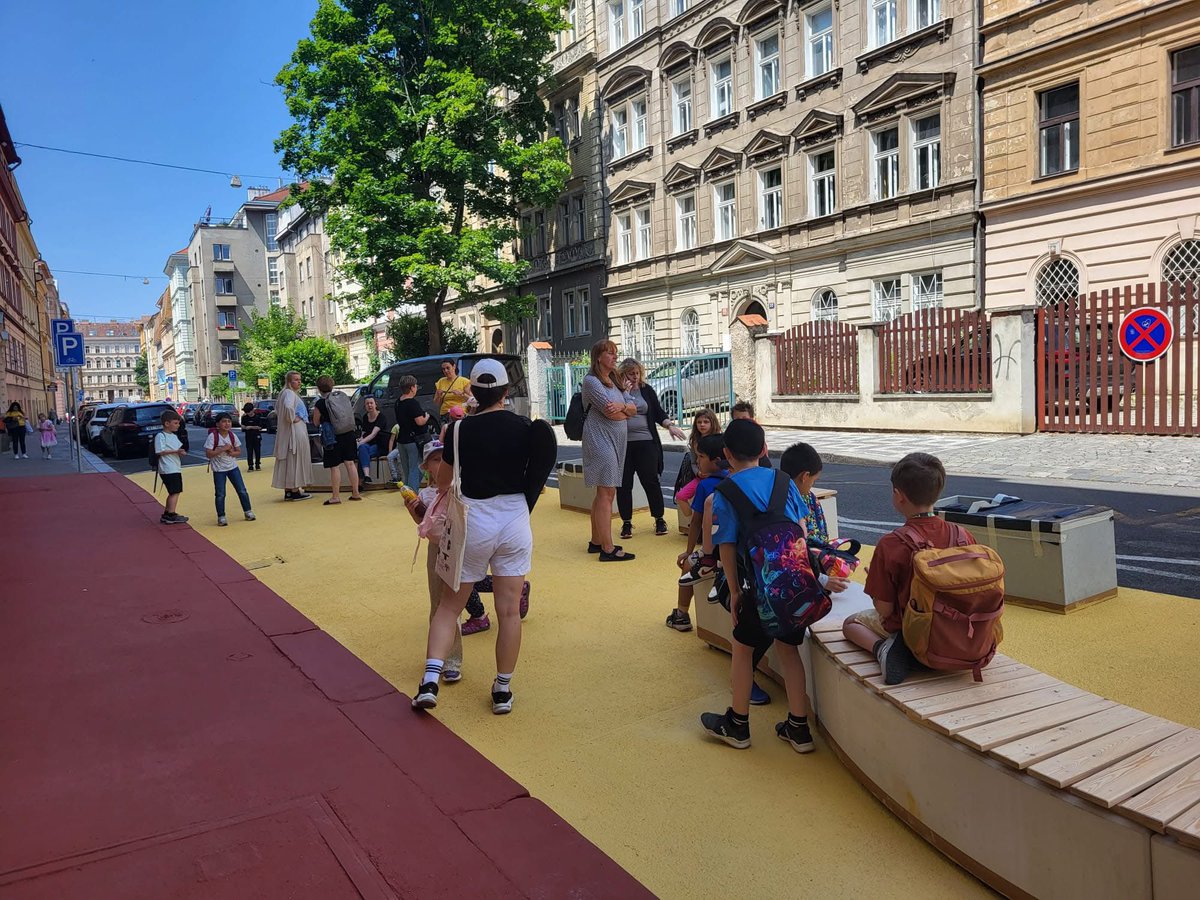 Tleskám 👏🏻👏🏻👏🏻
Foto <a href="/PeskyMestem/">Pěšky městem, z.s.</a>