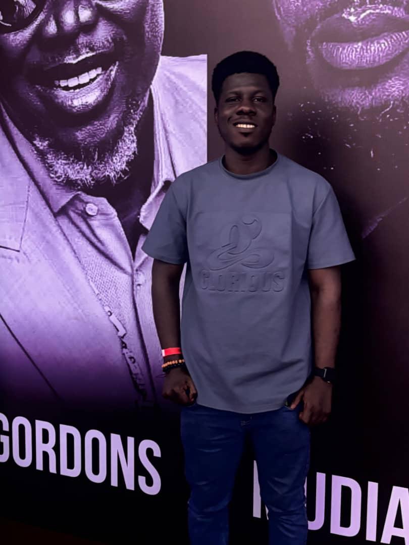 Happy +1 to me, Flowz. God is indeed good. Time flies. Just like that! It's yet another celebration of 365 days around the Sun for me. This is indeed God, from Kindergarten to University to Real life hustling, na God. 

I am grateful for the gift of amazing impact #Trending